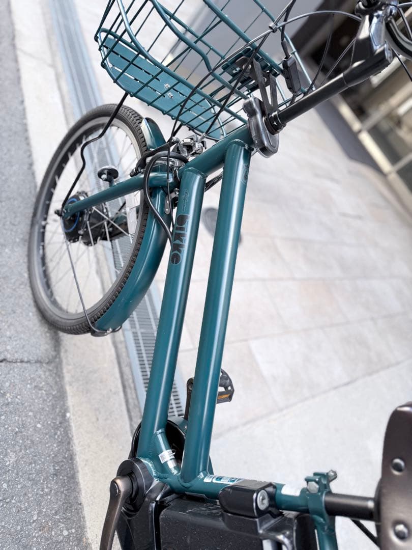 子供乗せ　ブリヂストン　電動アシスト自転車 チャイルドシート付き ダークグリーン