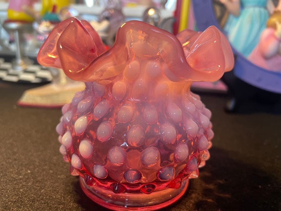 フェントン　クランベリー　オパールセント　ホブネイル　ミニフラワーベース