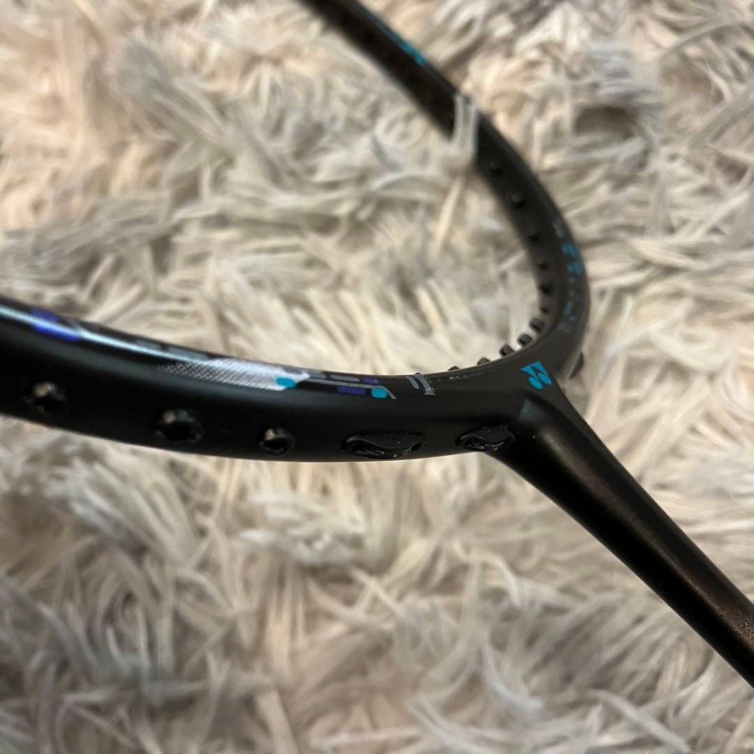 【美品】アストロクス88D PRO バドミントンラケット 4UG5