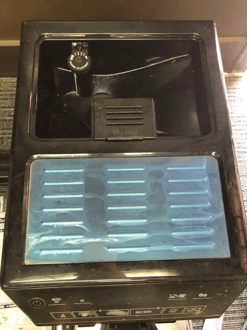 De'Longhi ELETTA CAPPUCCINO エスプレッソマシン