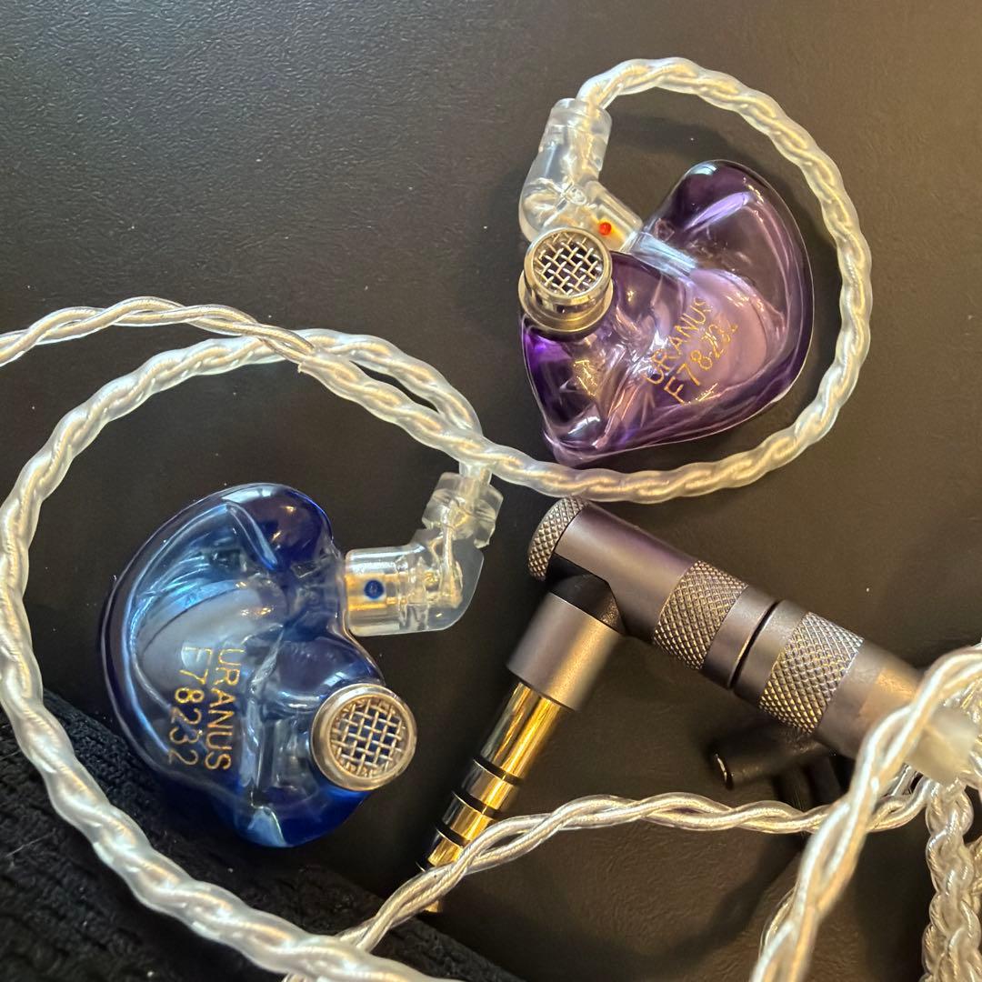 ほぼ新品qdc uranus sリケーブル可能 有線イヤホン