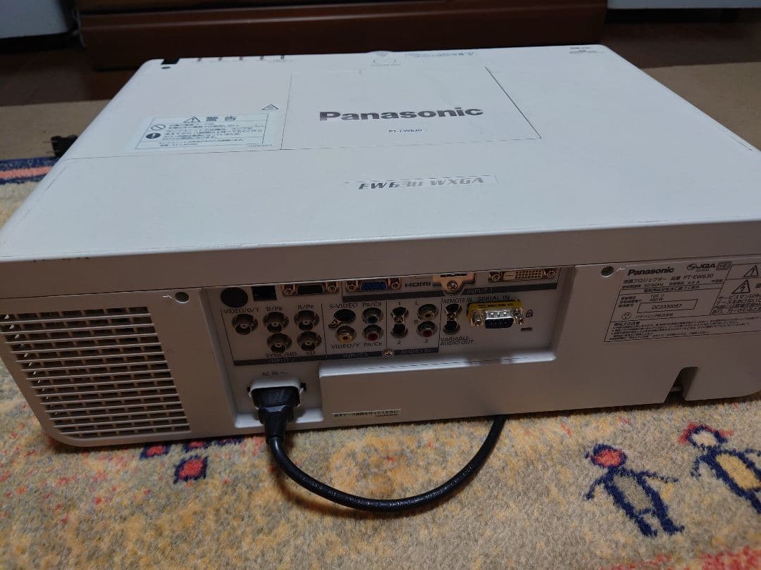 Panasonic PT-EW630 プロジェクター 本体 業務用