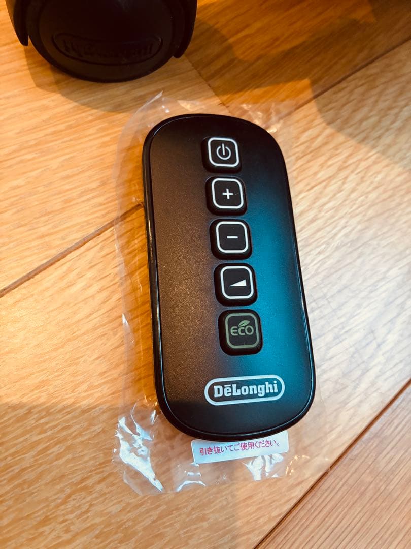 新品リモコン付き 傷無し　デロンギ オイルヒーター MDHU15-PB 動作OK