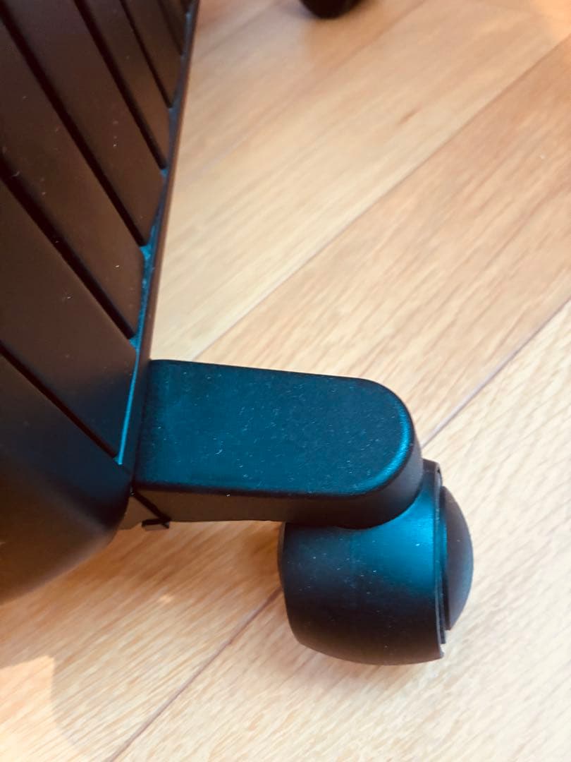 新品リモコン付き 傷無し　デロンギ オイルヒーター MDHU15-PB 動作OK