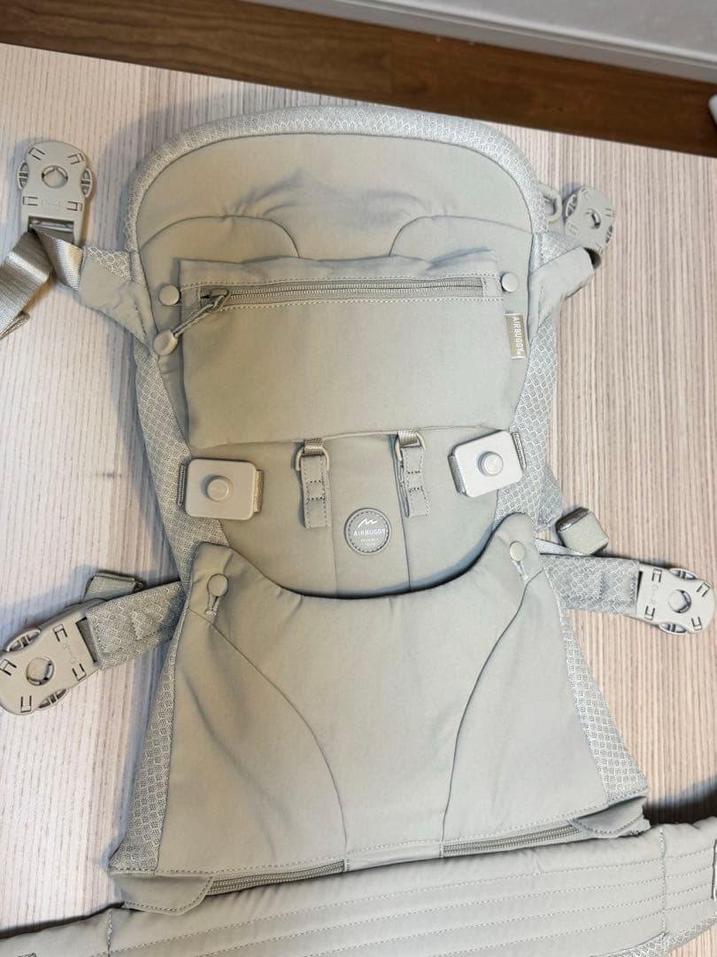 AIRBUGGY エアバギー ベビーキャリア 抱っこ紐 サンドアッシュ