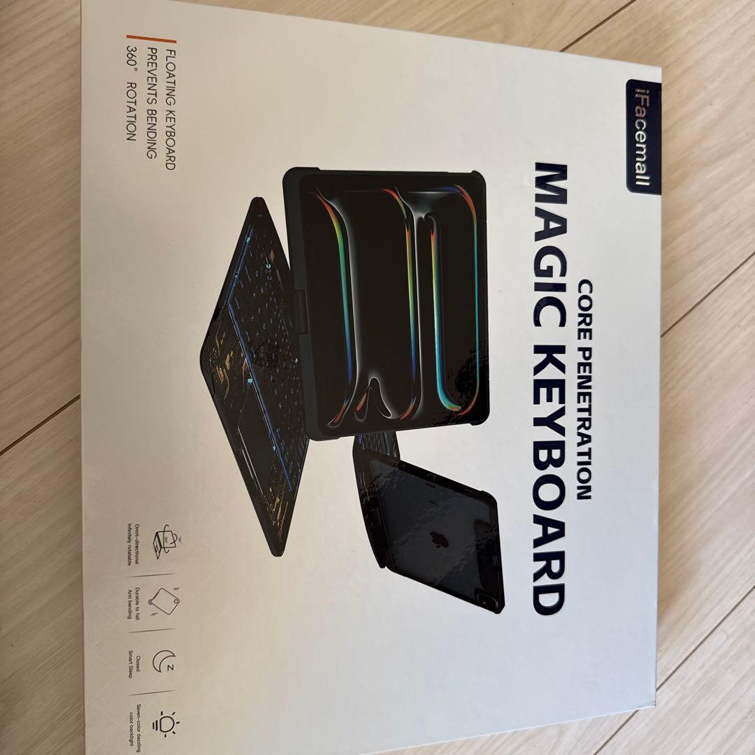 Magic Keyboard 360度回転 ホワイト　ipadpro 12.9