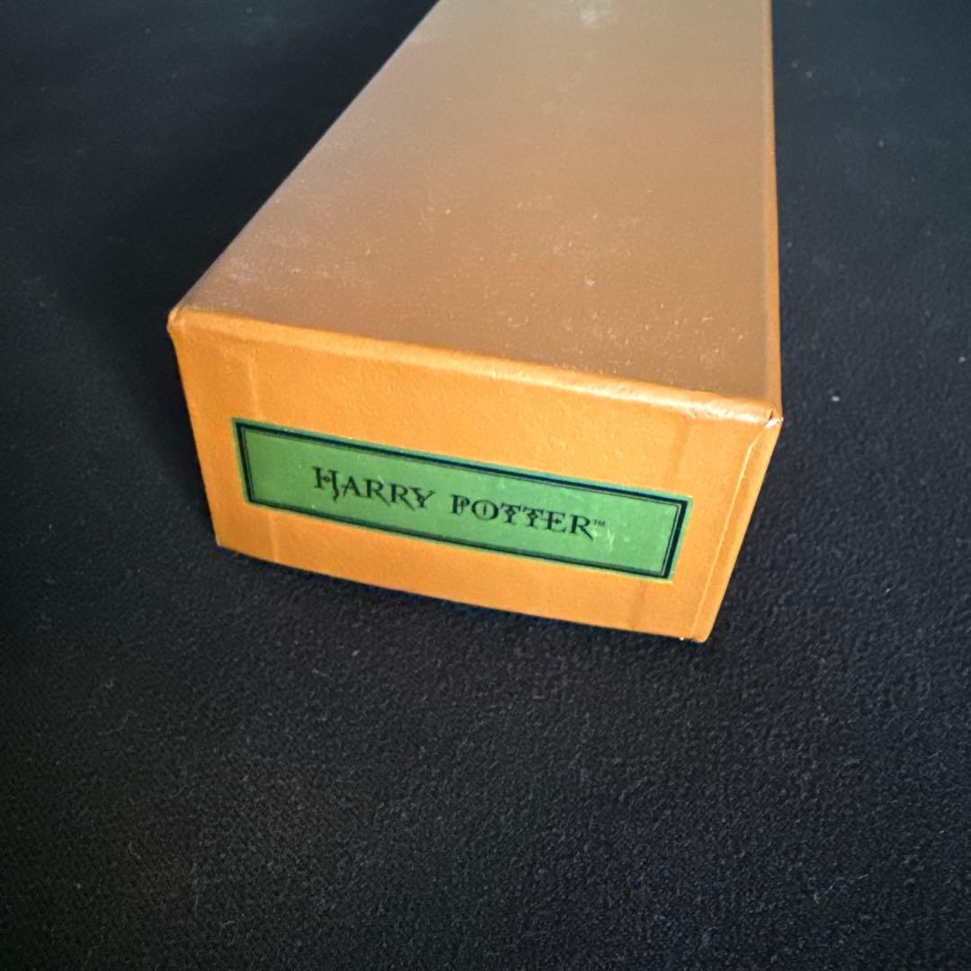 公式ハリー・ポッター グリフィンドール ローブと杖(ハリー)