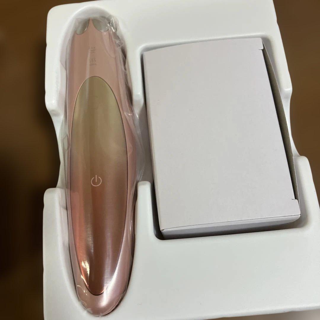 ヤーマン　新品未使用　CREAGE アイリフト ピンクCR-01