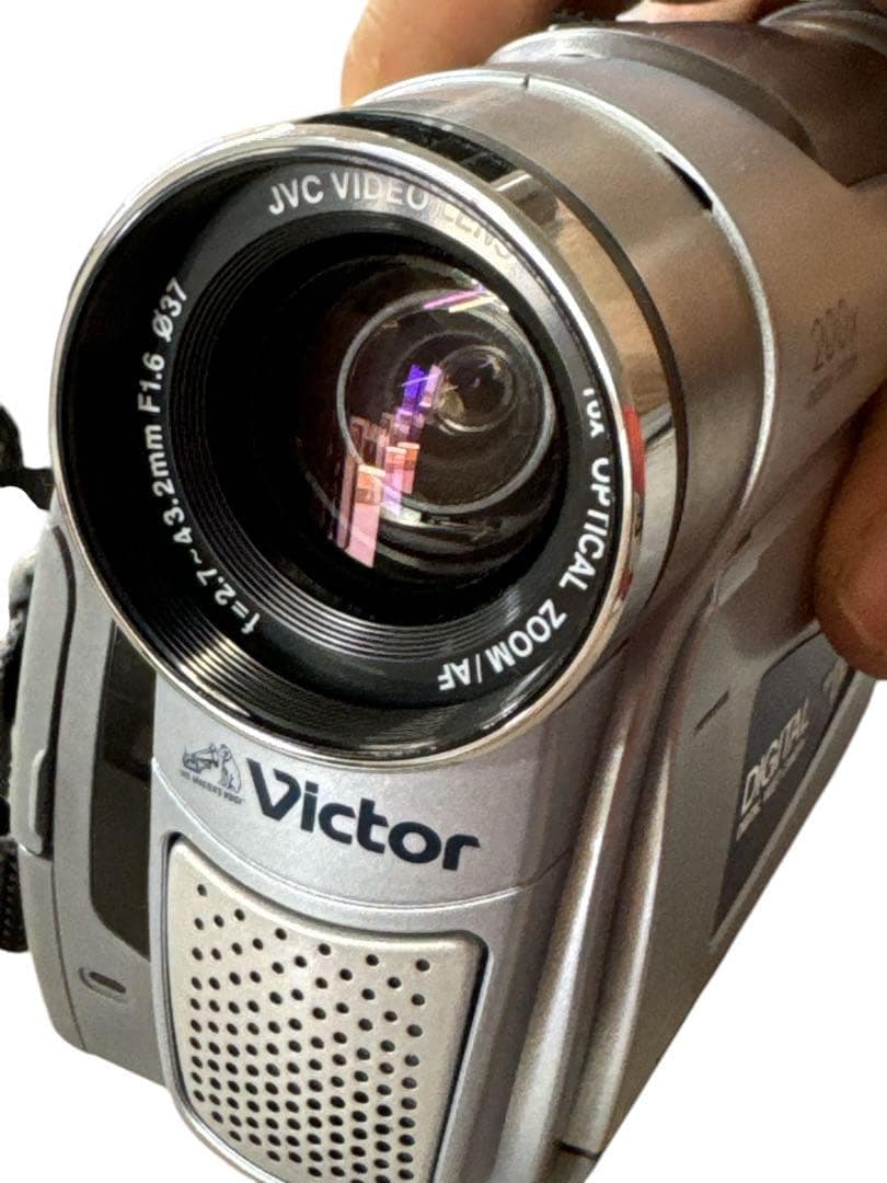 【美品】Victor デジタルビデオカメラ GR-D50K 200倍 動作品