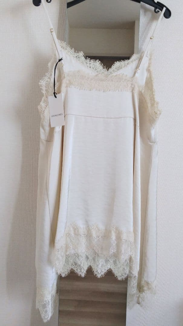 【新品・タグ付】ラウンジドレス　レースキャミ