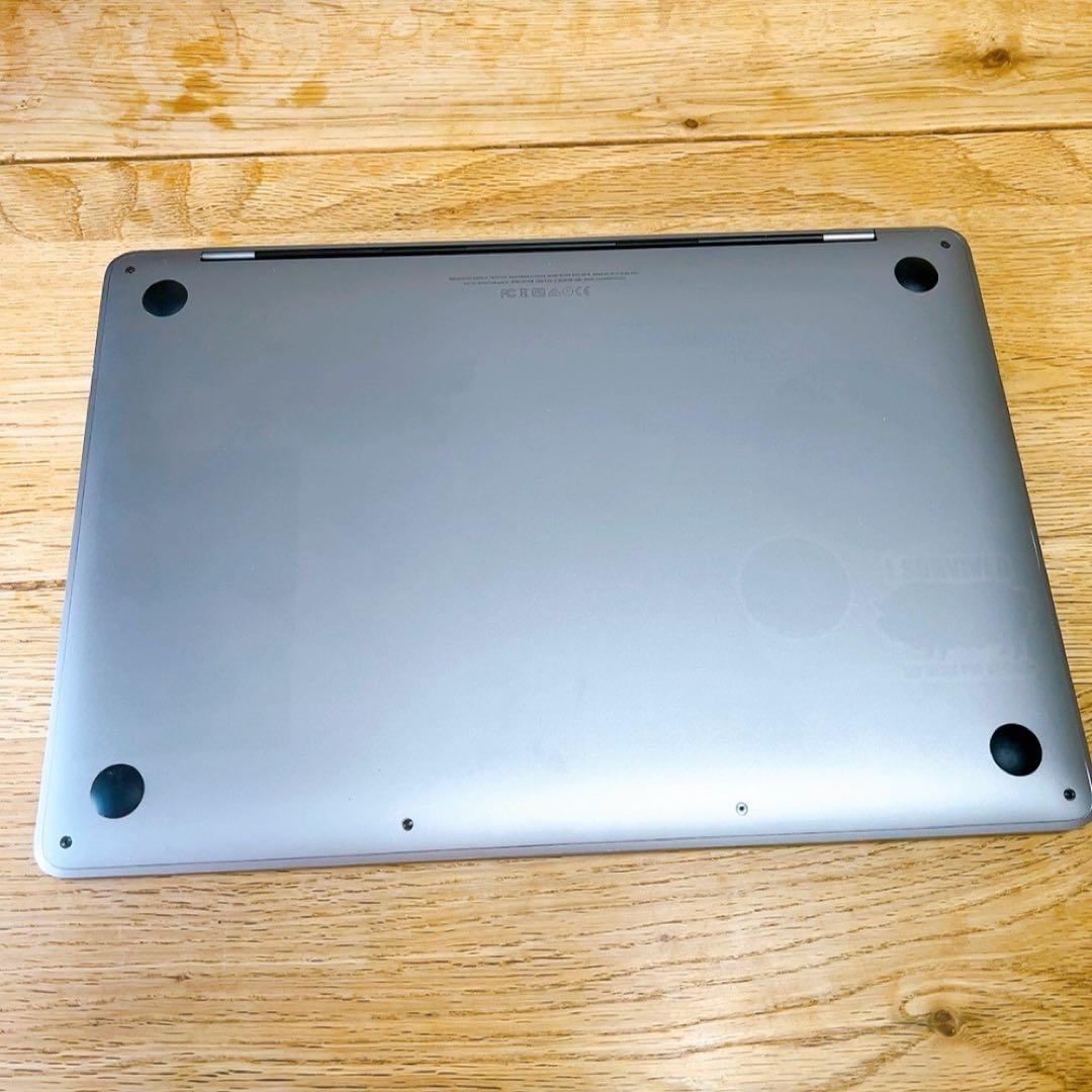 Apple MacBook Pro 13インチ 2016年モデル