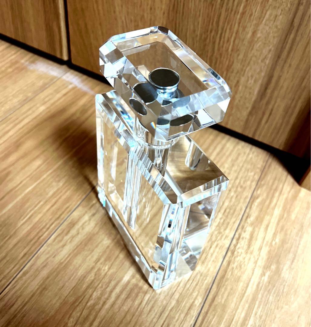 ガラスの香水瓶