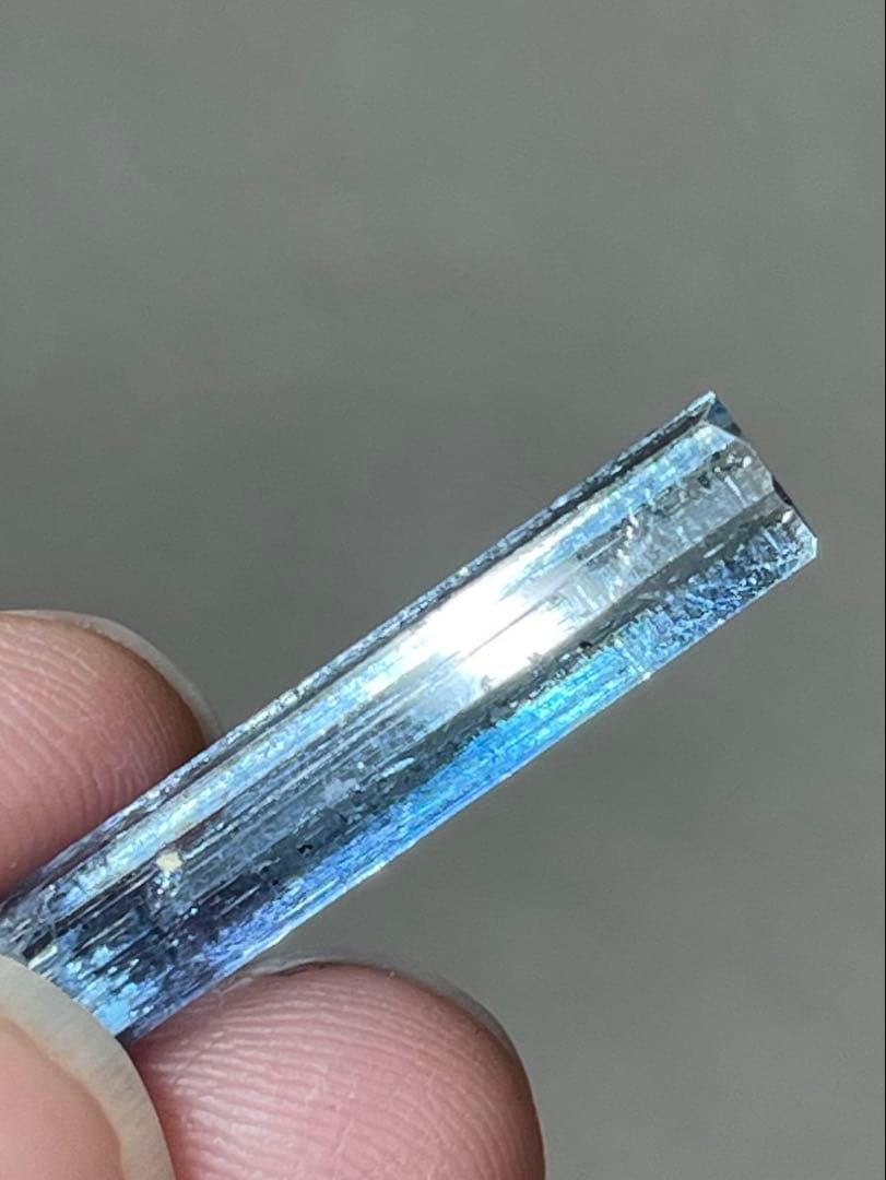 【高品質】高透明度・海色ブルー天然アクアマリンロット 306.9ctベトナム産