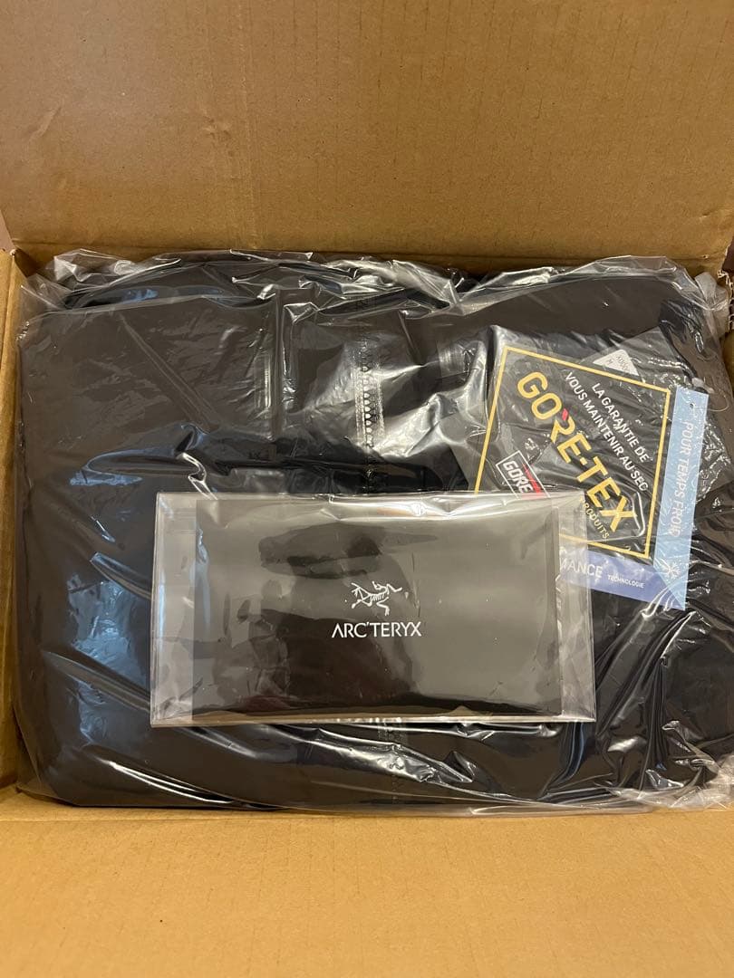 うし【未使用品•Mサイズ】アークテリクス ベータダウンインサレーテッド