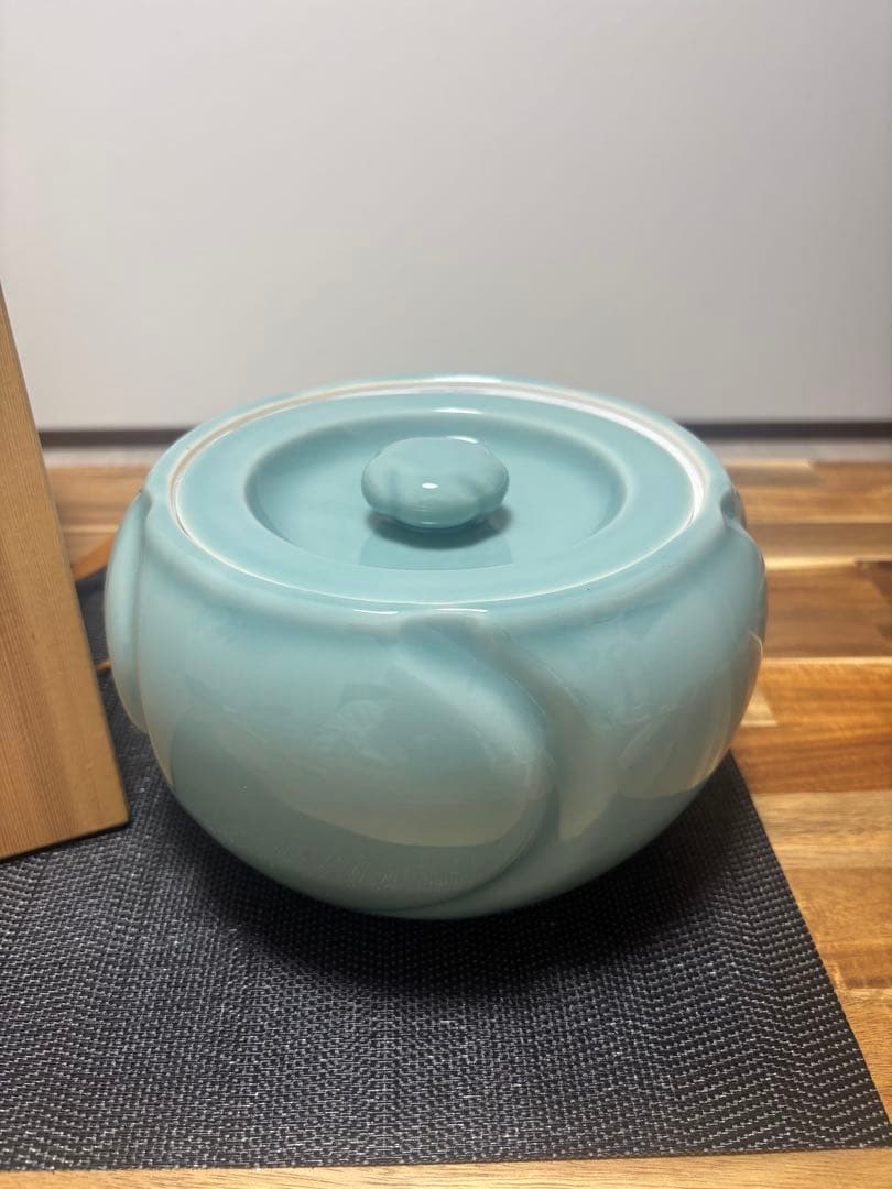 茶道具　青磁　捻梅水指　貴山　水指