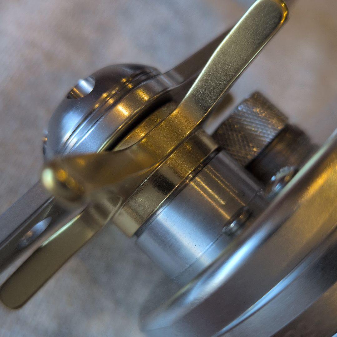 シマノ　カルカッタ　301 F スタジオオーシャン　カスタム　新品　未使用　左