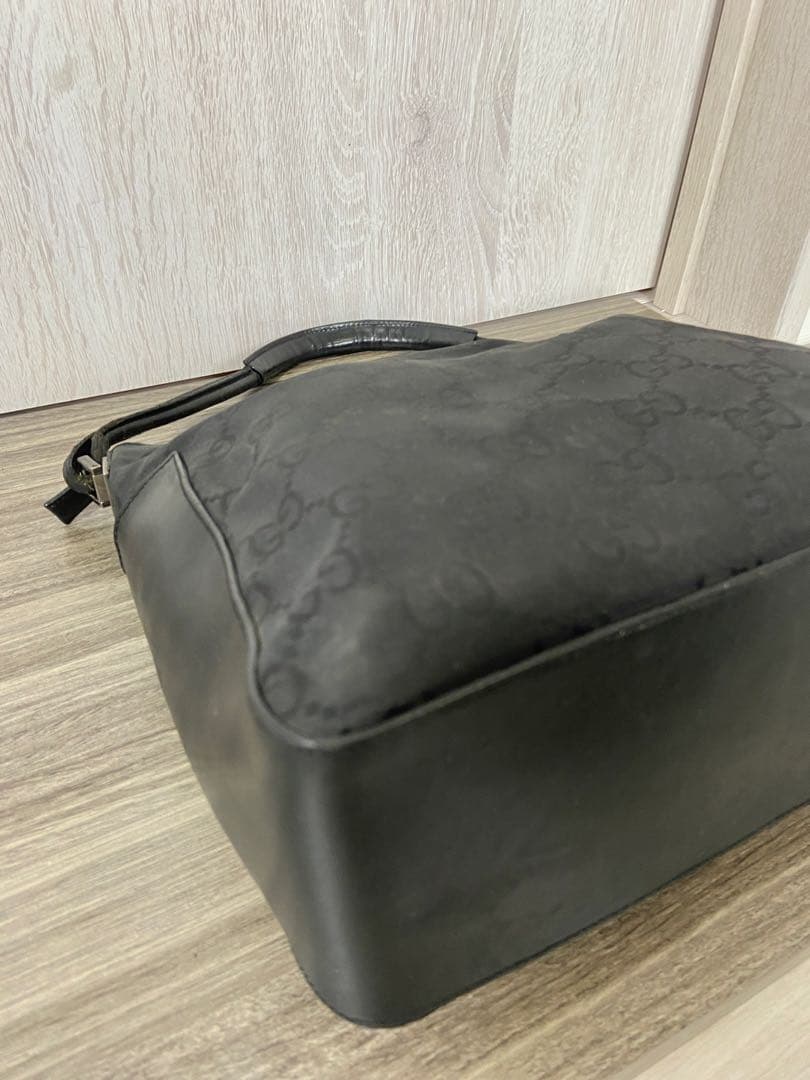 GUCCI トートバッグ GG柄　ナイロン　ブラック　手持ち　レザー