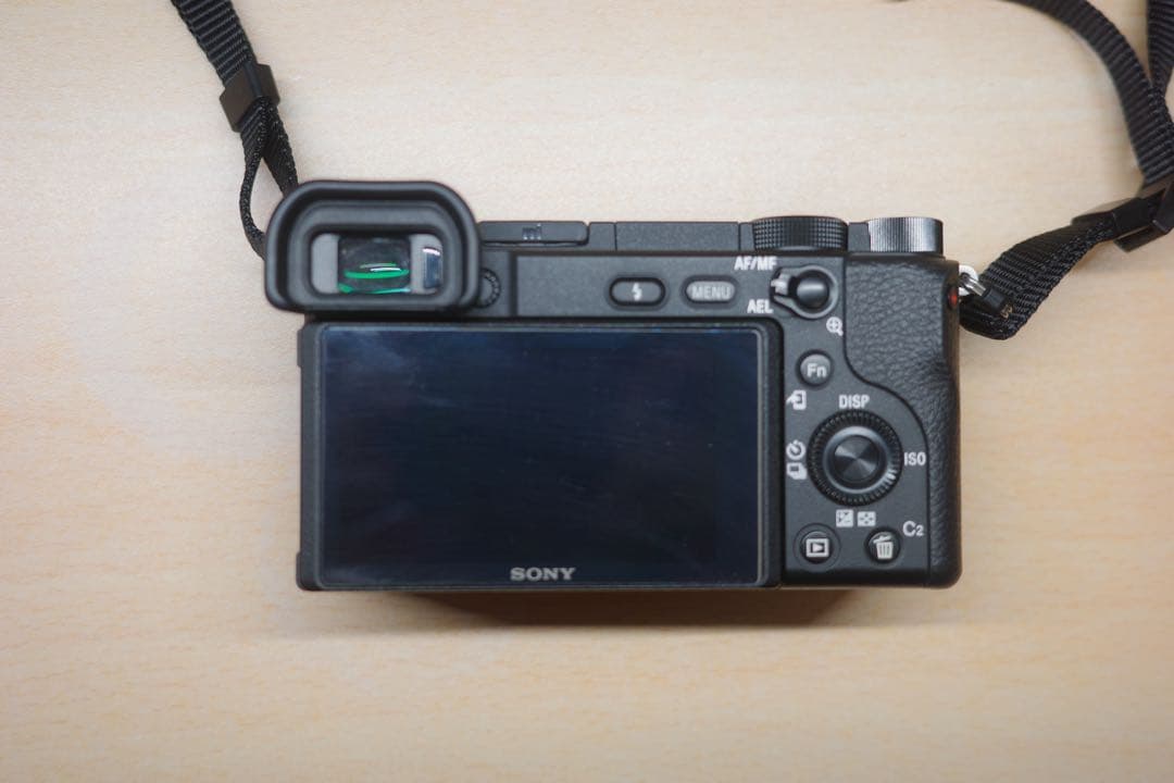Sony α6400 ミラーレス一眼カメラ