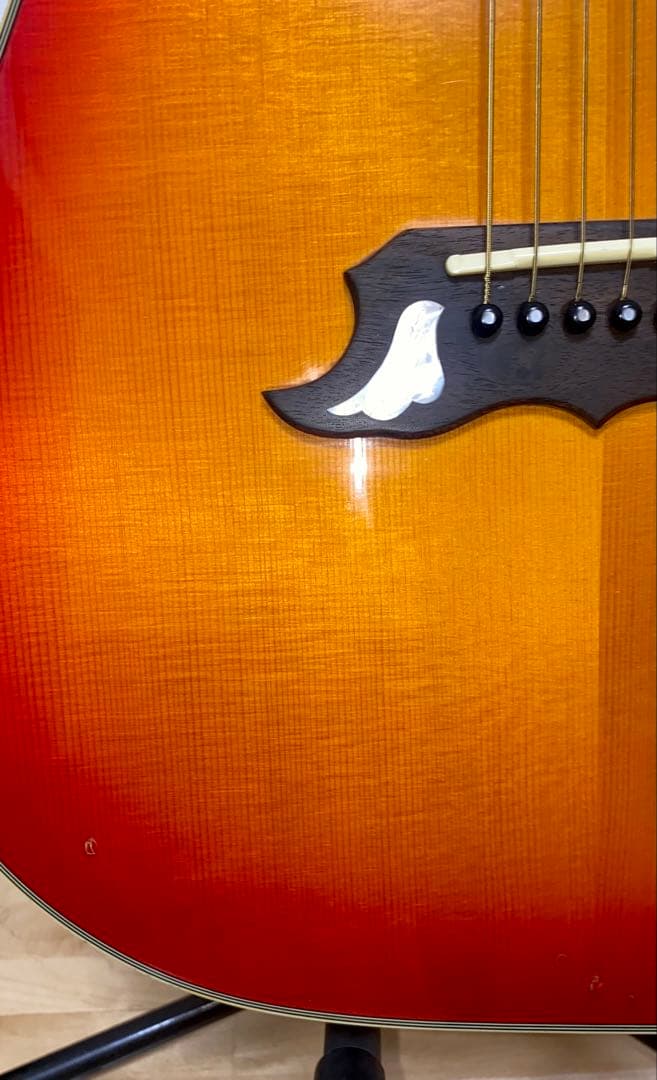 ほんり❣️美品Epiphone DOVE アコギター　ハードケース付