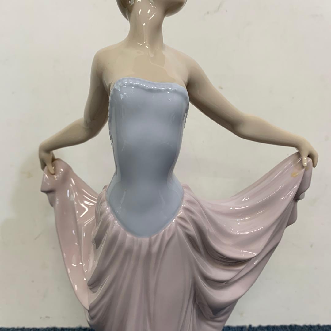 LLADRO リヤドロ フィギュリン 踊る少女