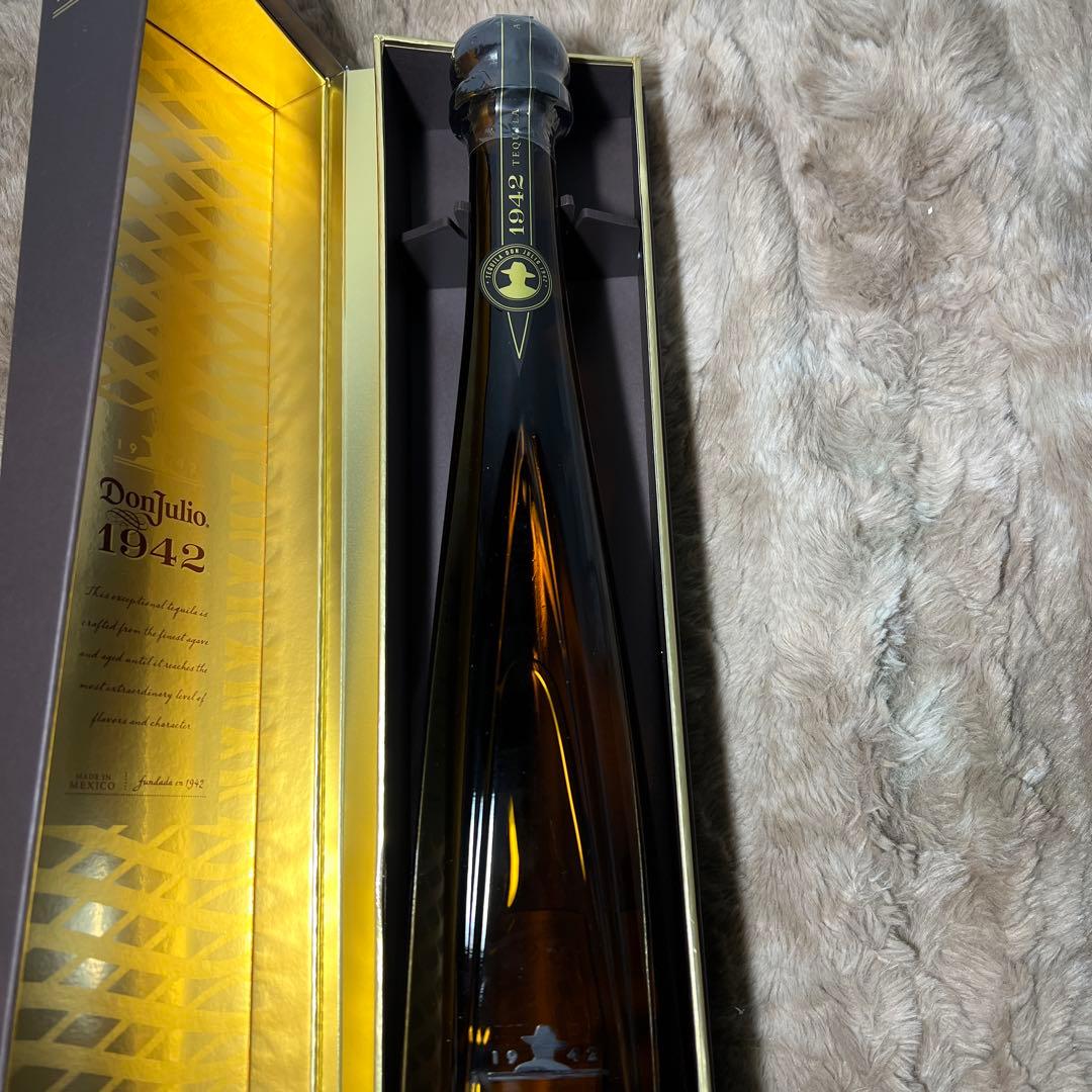 新品未開封　ドン・フリオ 1942 750ml 箱入りテキーラ ギフトBox入り