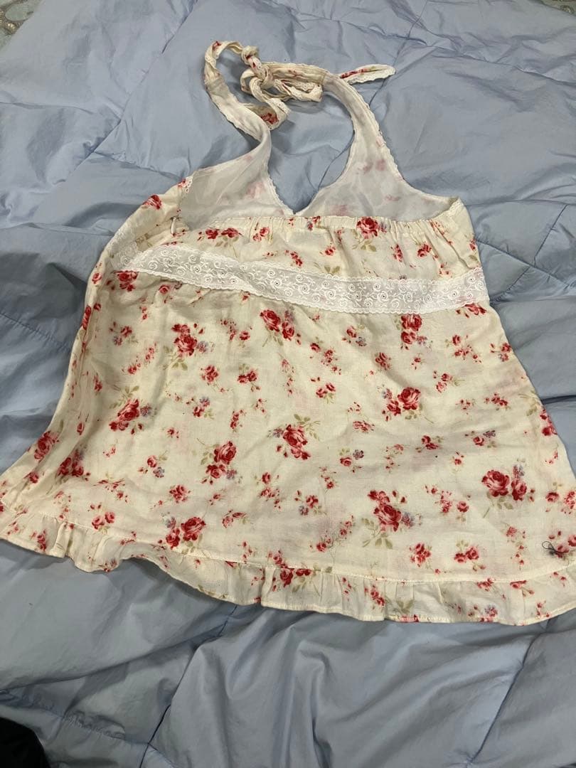 リズリサフラワープリントホルターネックレースリボンキャミソール