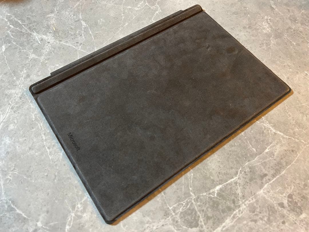 Surface Pro 12.3型 i5 256GB 8GB タイプカバー付き