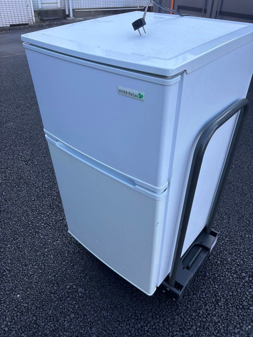 冷蔵庫 YRZ-C09B1 90L