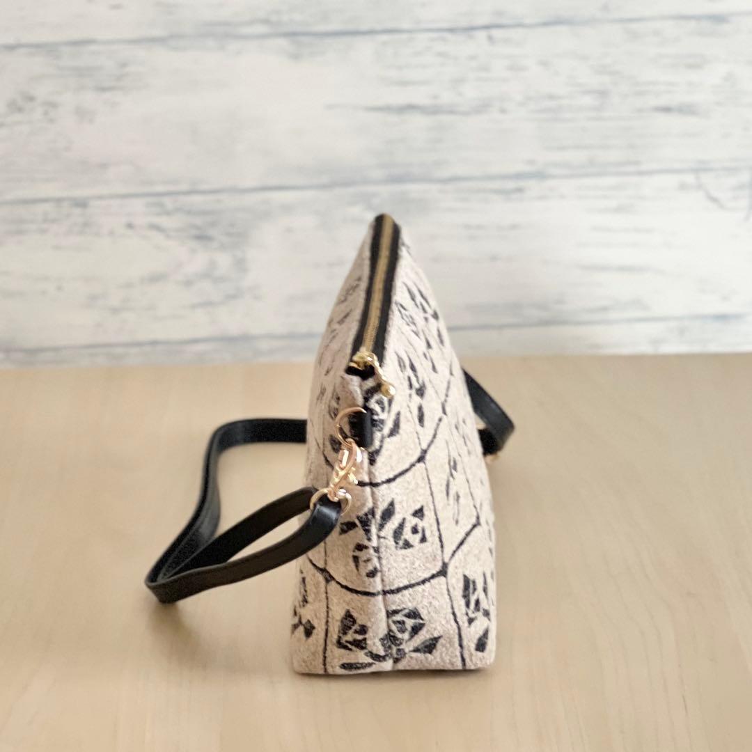 ミナペルホネン Lulu beigeショルダーバッグMB508-241