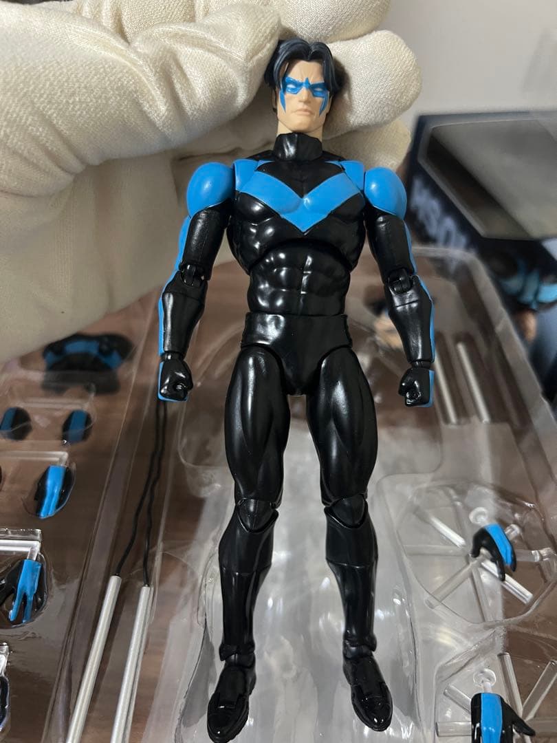 Mafex Hush ナイトウィング/Nightwing