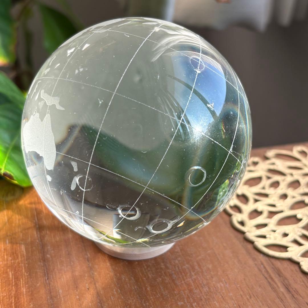 天然水晶 ブラジル産クォーツの地球儀 直径約8センチ