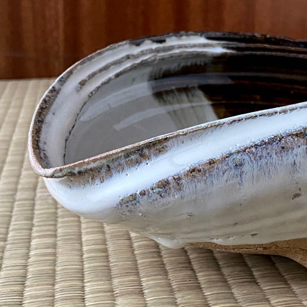 美品 未使用 唐津焼 岡本作礼造 【朝鮮唐津】 鮑型 脚付鉢 共箱