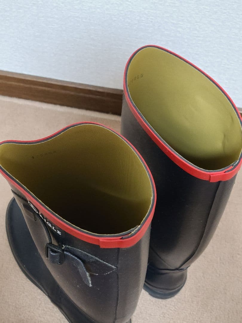 AIGLE　レインブーツ黒　レディース　サイズ39(24.5cm相当)