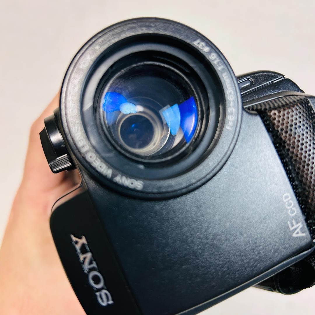 SONY CCD-TR250 8mmビデオカメラ ハンディカム video8