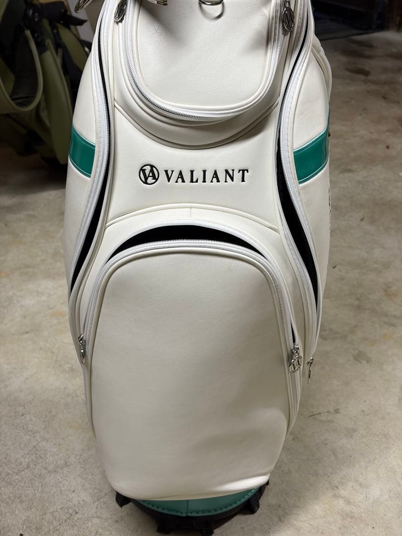 限定モデルVALIANT ゴルフバッグ・キャディバッグ ホワイト