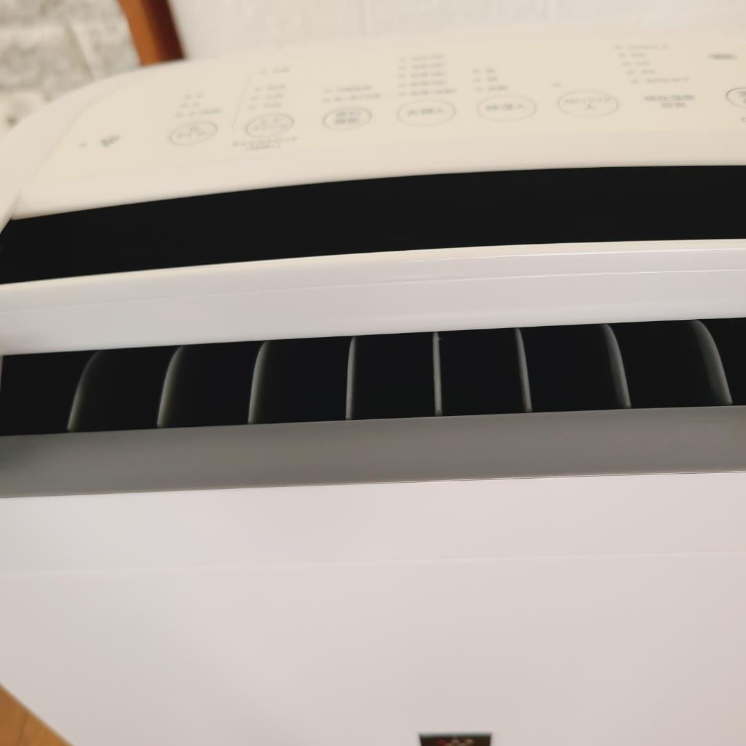 【美品】2023年製 SHARP シャープ 衣類乾燥除湿機 CV-N120-W