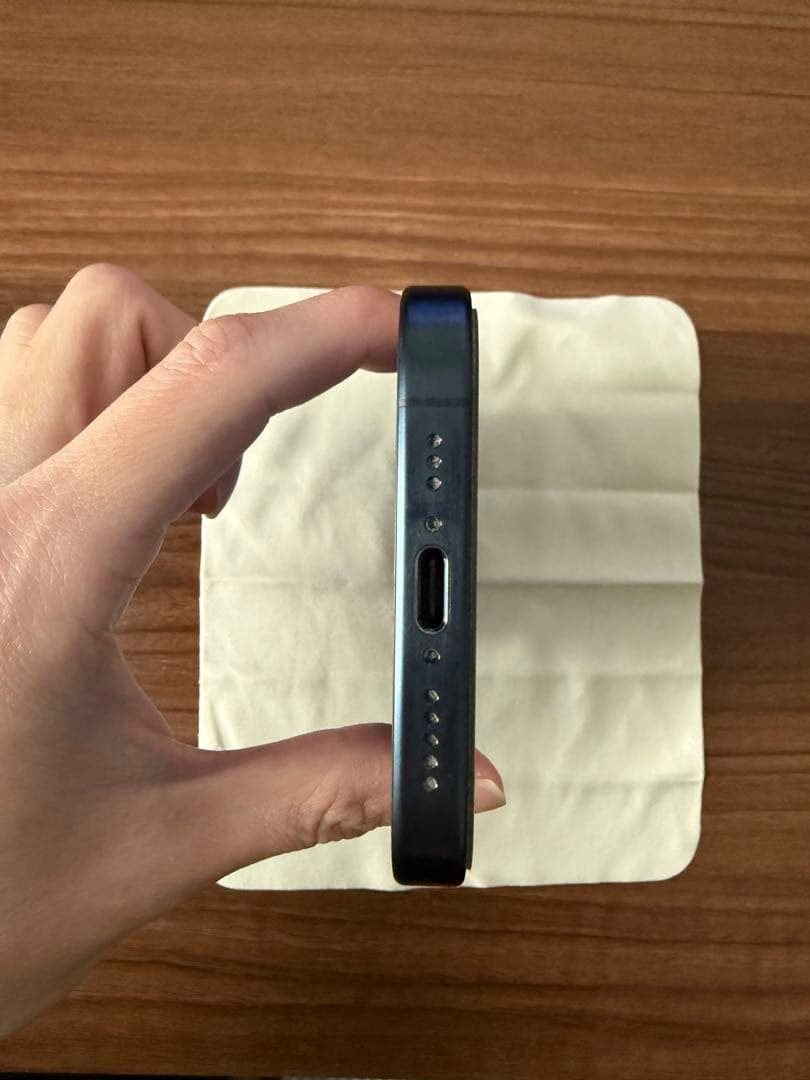 【美品】iPhone15Pro 256GB ブルーチタニウム バッテリー８５%↑