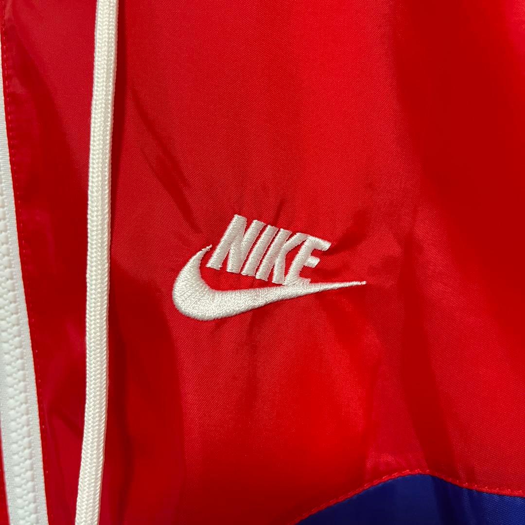 t154【美品】ナイキ 刺繍 ロゴ ナイロンジャケット 伊澤彩織 まひろ 着用