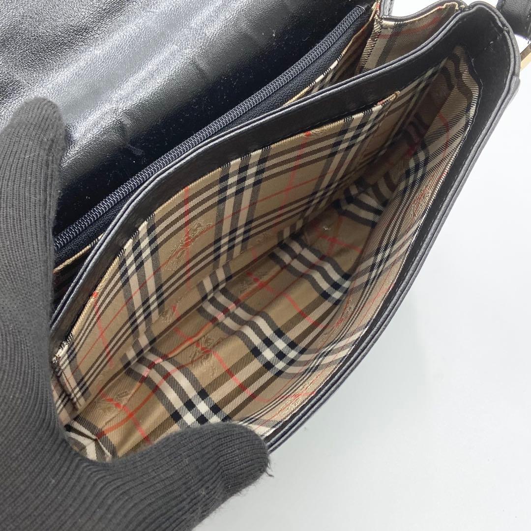 バーバリー　ショルダーバッグ　ホースロゴ　ノバチェック　シボ　レザー　ブラック