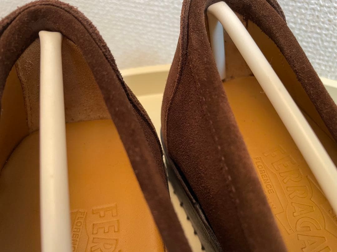 フェラガモ 未使用 モカシン スリッポン レザーシューズ 7ハーフ