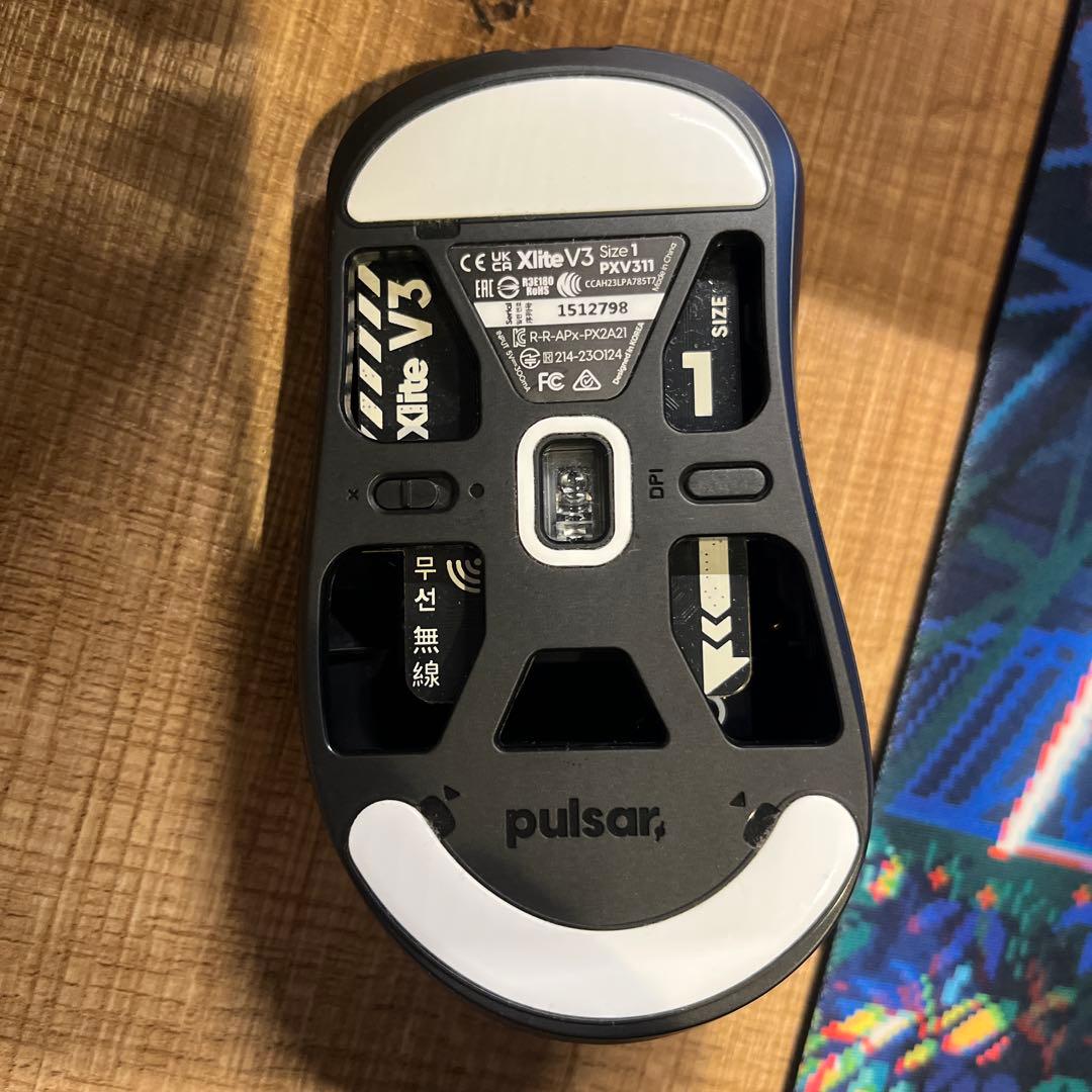 pulsar Xlite V3 Size1 ゲーミングマウス