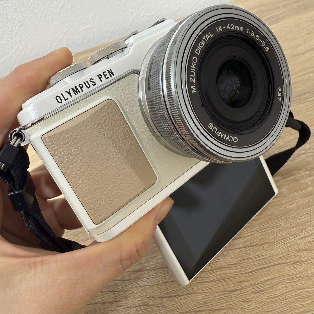 オリンパス ミラーレス一眼OLYMPUS PEN Lite E-PL7 ホワイト