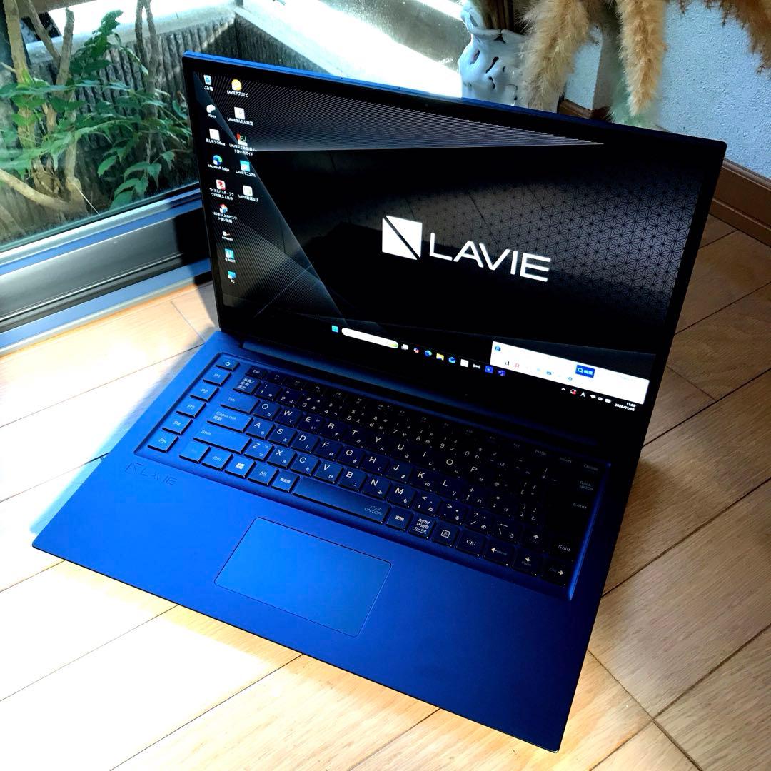 美品LaVieVEGA LV750/R【有機ELUltraHD4Kディスプレイ】