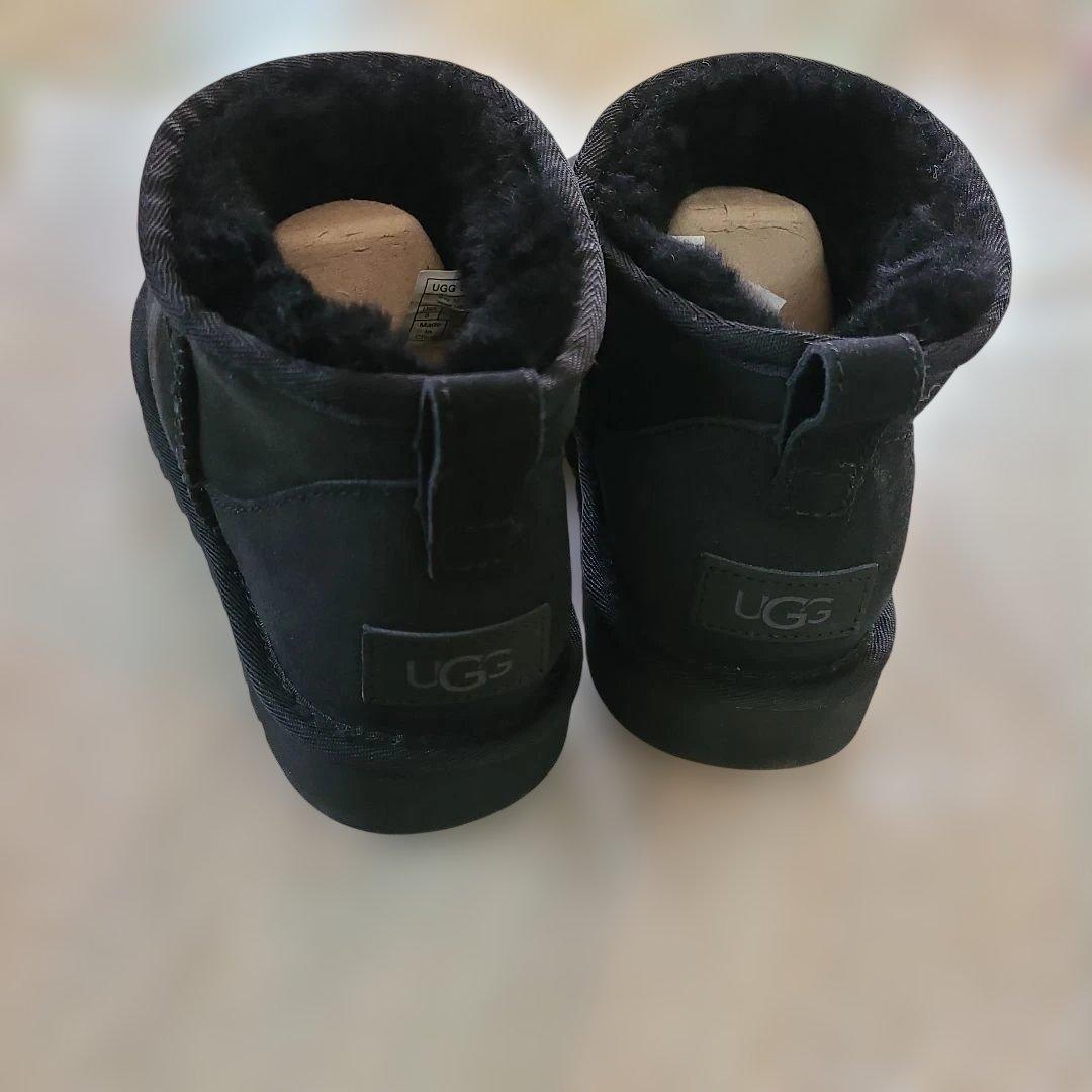 UGG ブラック ムートンブーツ ショートブーツ