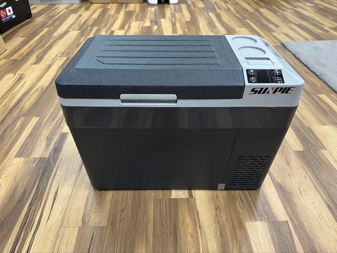 r243 車載冷蔵庫 車載用冷蔵30L -22℃〜10℃ 12V/24V車に対応