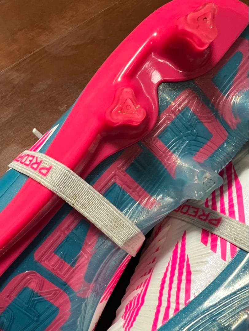 adidas Predator サッカーシューズ ホワイト/ピンク