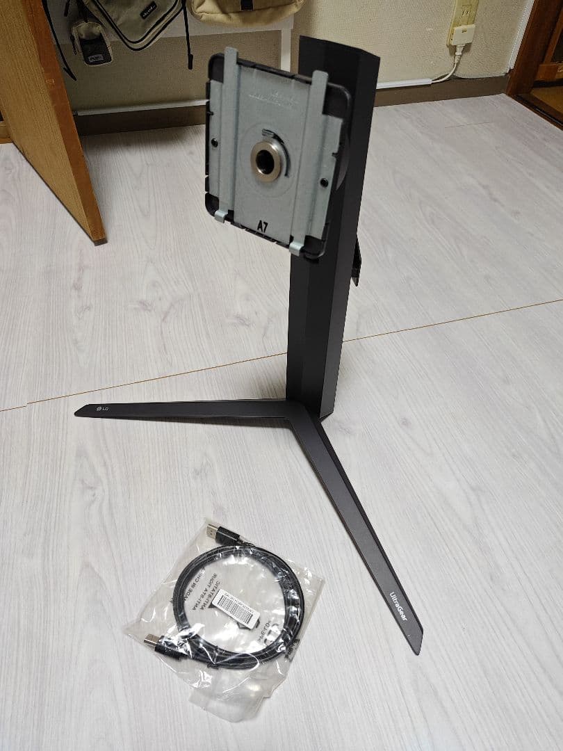 LG UltraGear 27GR950E-B 26.5インチ OLEDモニター