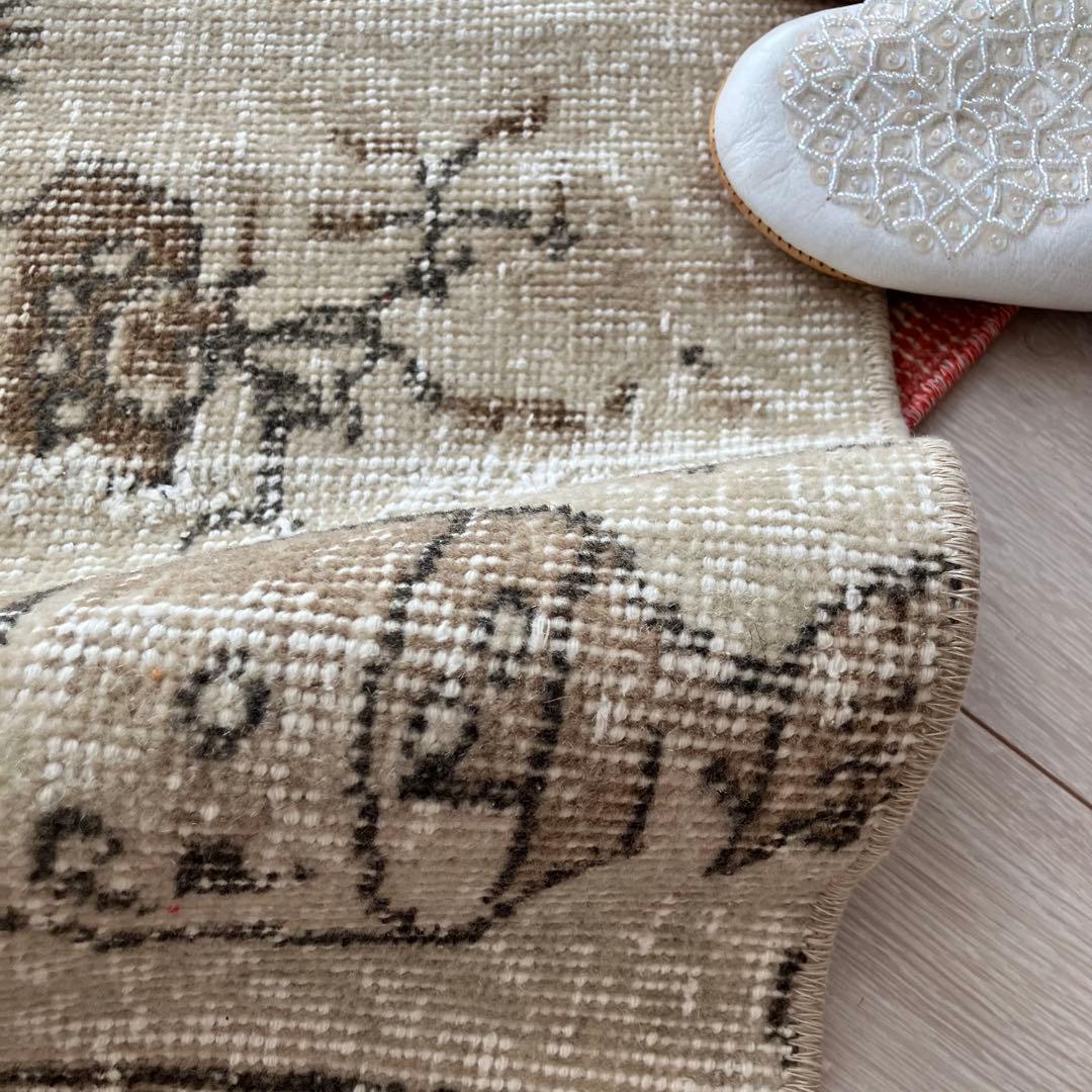 上品ベージュミルキー55×133✳︎花瓶　ロング　ランナー　トルコヴィンテージラグ