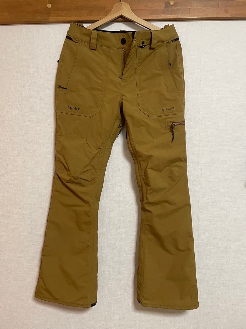 VOLCOM ゴアテックス スノーボードウェア レディース 上下セット