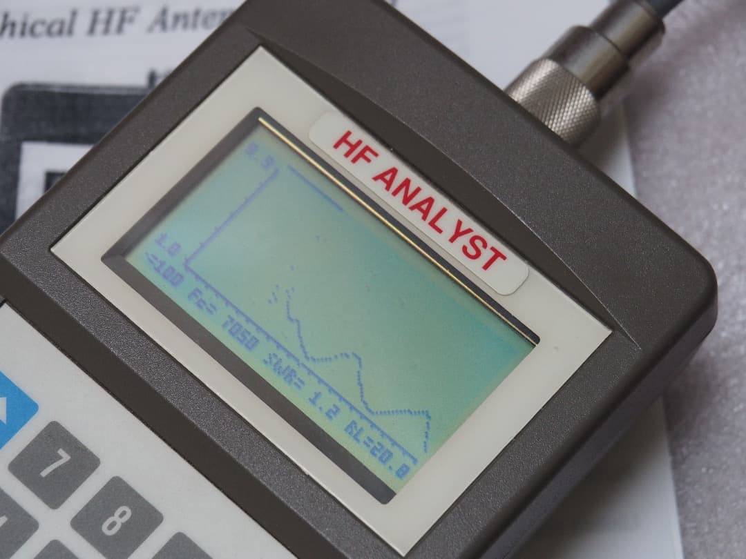 AEA HFアンテナアナライザー SWR-121 アンテナ分析器（ジャンク）